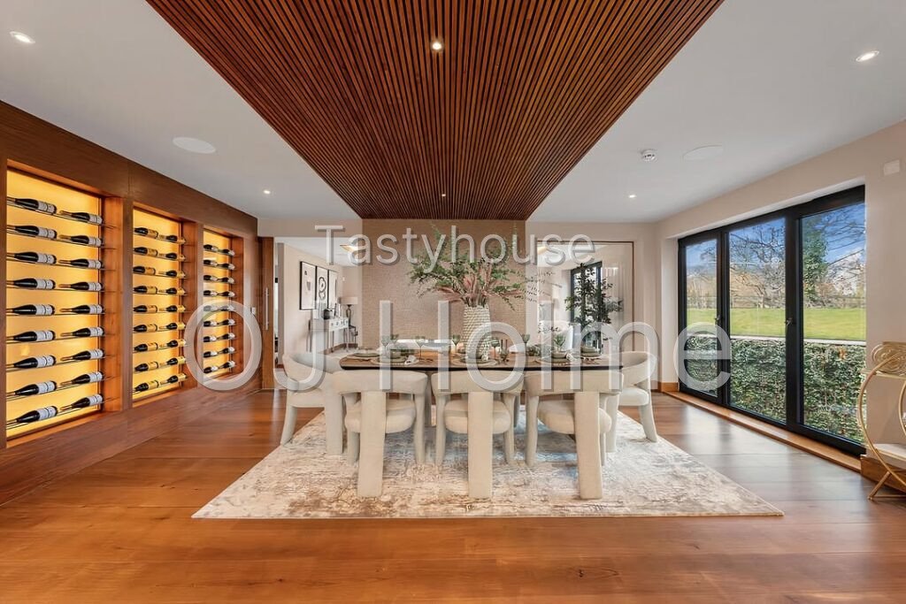 Luxurious 6-Bedroom Villa with Indoor & Outdoor Swimming Pools