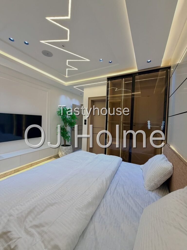 5 Bedroom Duplex