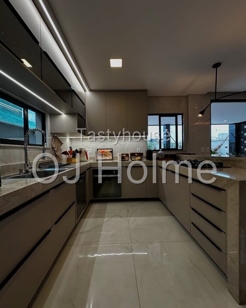 3 Bed Serviced Apartment
