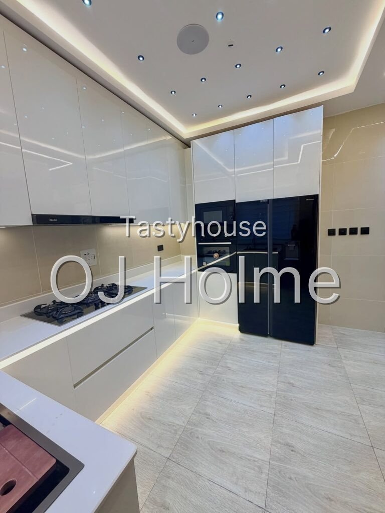 5 Bedroom Duplex