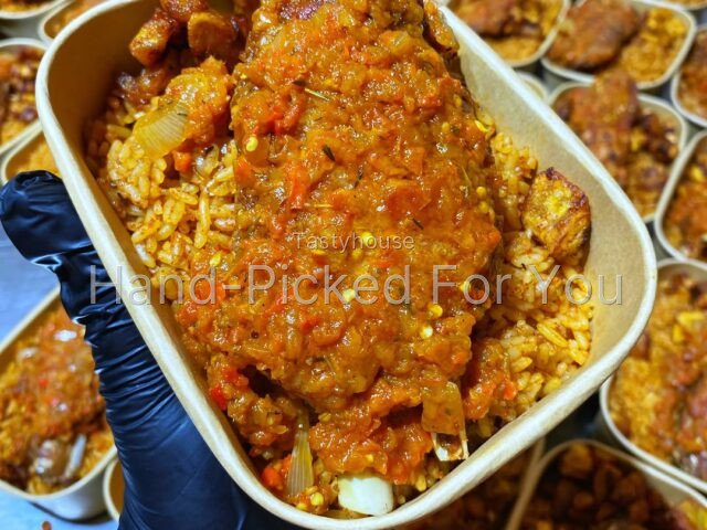 750 ml Smokey jollof rice with plantain and protein
