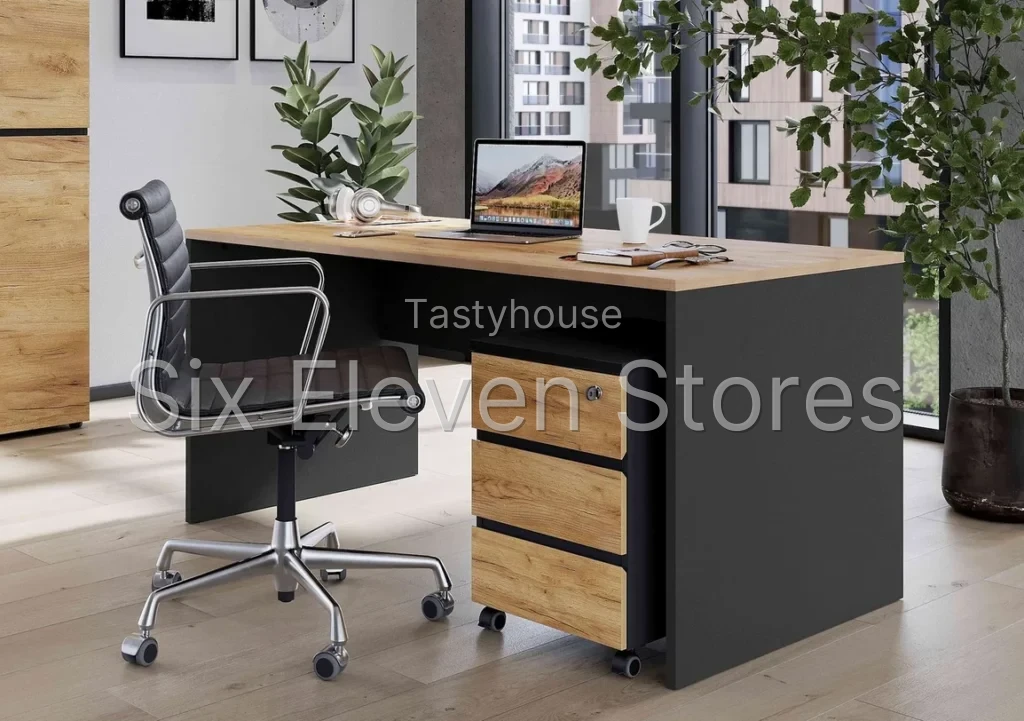 Ryan Desk
