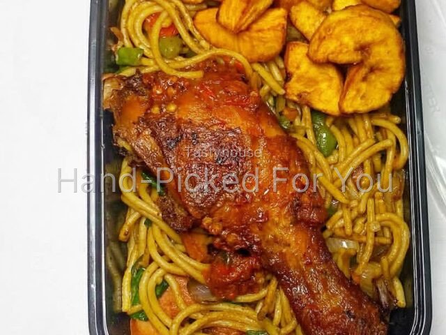 STIR FRIED SPAGHETTI x CHICKEN x PLANTAIN