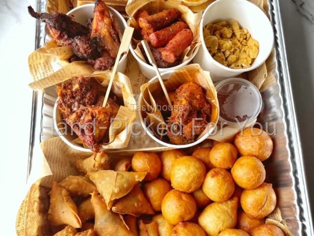 Chops breakfast combo tray