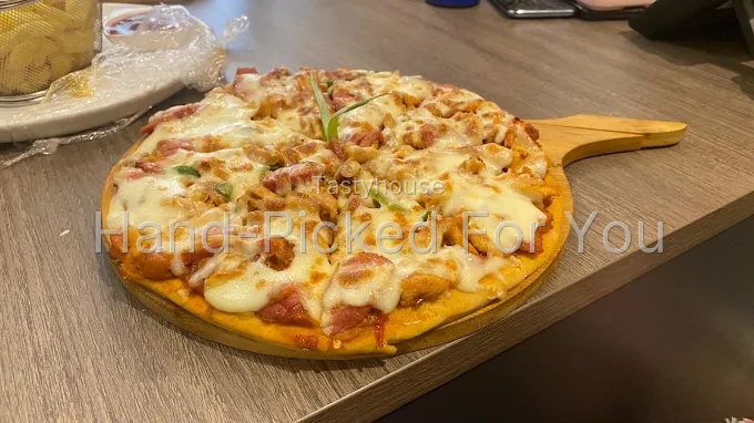 Chicken & Sausage Pizza