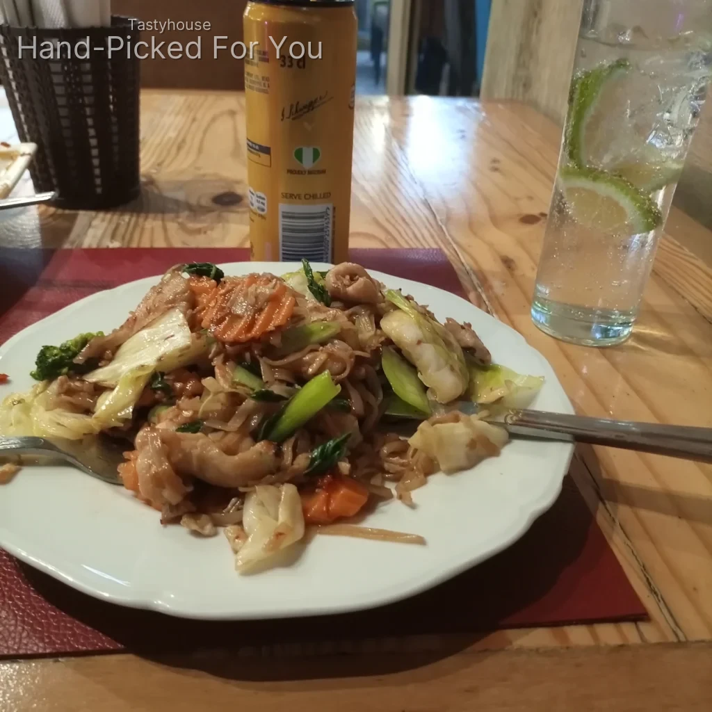 Pad Khi Mao Gai/Nuea